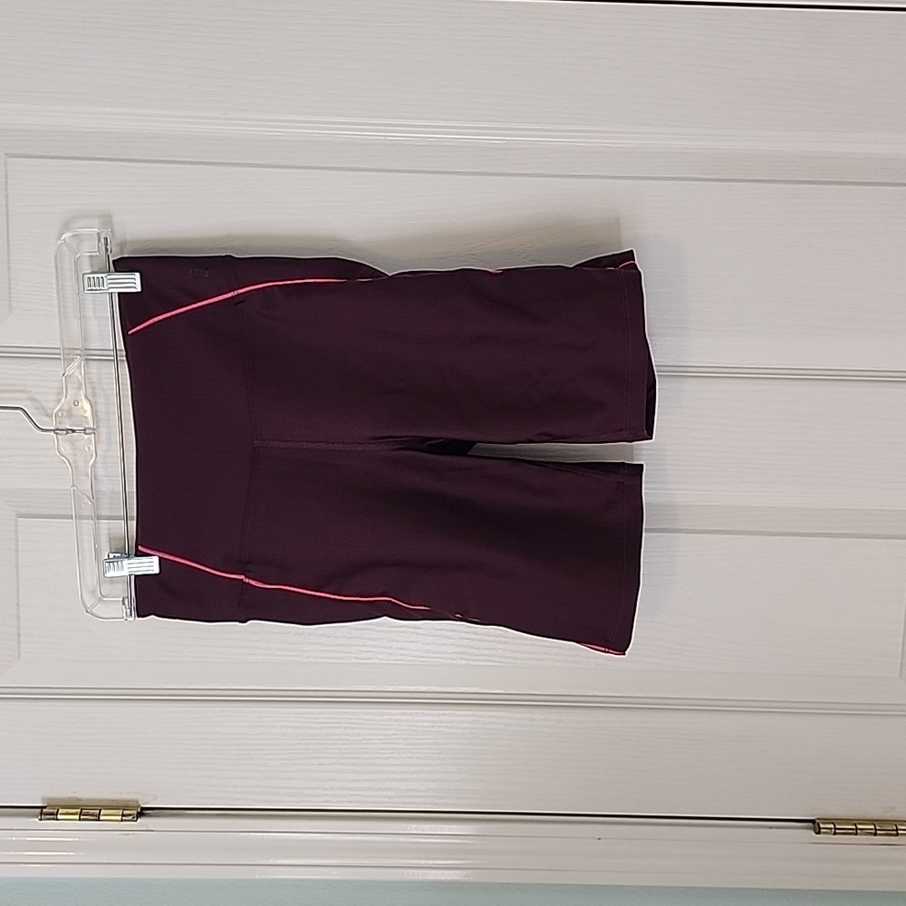 Good American Size 2 Maroon Shorts